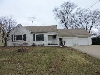 Foreclosed Home - 5774 Beechwood Dr, 44514