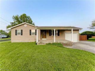 Foreclosed Home - 2247 SPRUCEWOOD DR, 44515