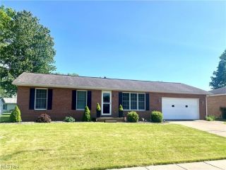 Foreclosed Home - 213 JESSICA DR, 44622