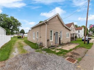 Foreclosed Home - 9501 MAIN AVE SE, 44626