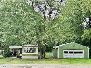 Foreclosed Home - 4065 BONNIE DR NW, 44644