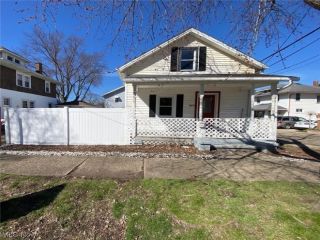 Foreclosed Home - 821 11TH ST NE, 44646