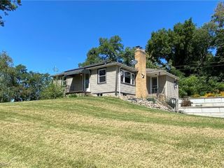 Foreclosed Home - 15291 MILLERSBURG RD SW, 44662