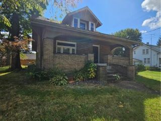 Foreclosed Home - 13342 LOUISVILLE ST NE, 44669
