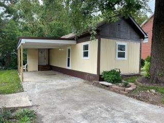 Foreclosed Home - 524 E 7TH ST, 44683