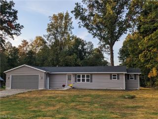 Foreclosed Home - 733 E PLEASANT HOME RD, 44691