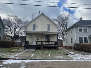 Foreclosed Home - 1226 14TH ST NW, 44703
