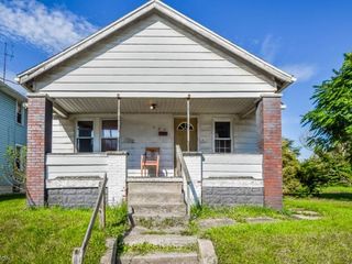Foreclosed Home - 607 WEBSTER AVE NE, 44704
