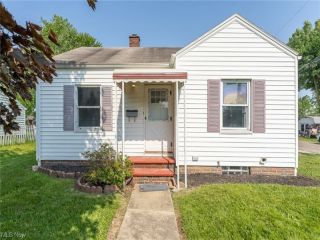 Foreclosed Home - 2702 KIRBY AVE NE, 44705
