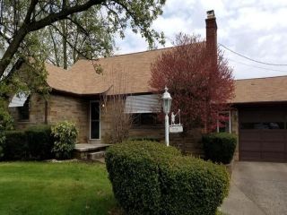 Foreclosed Home - 226 Poplar Ave Nw, 44708