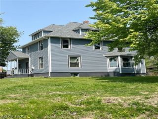 Foreclosed Home - 1701 BROAD AVE NW, 44708