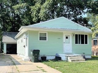 Foreclosed Home - 2608 WINTON PL NW, 44709