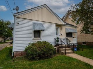 Foreclosed Home - 615 EXETER AVE SW, 44710