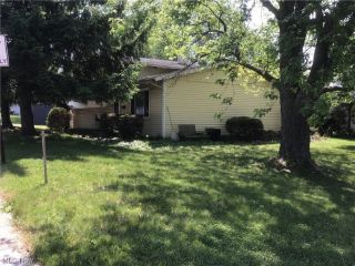 Foreclosed Home - 1333 VALLEY DR NW, 44720