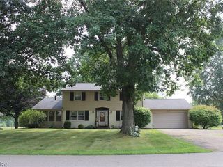 Foreclosed Home - 2570 CHAUCER DR NE, 44721