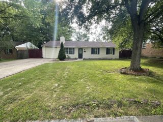Foreclosed Home - 377 HAMPSHIRE DR, 45011