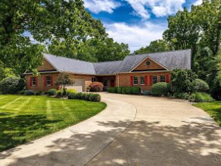 Foreclosed Home - 120 STONE CREEK DR, 45056