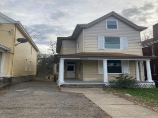 Foreclosed Home - 3423 W 8TH ST, 45205