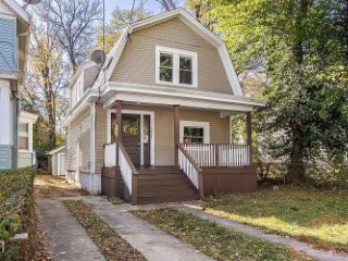 Foreclosed Home - 1873 KINNEY AVE, 45207