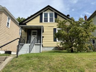 Foreclosed Home - 3612 WOODBINE AVE, 45211