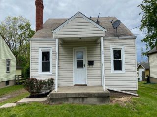 Foreclosed Home - 223 Burkhart Ave, 45215