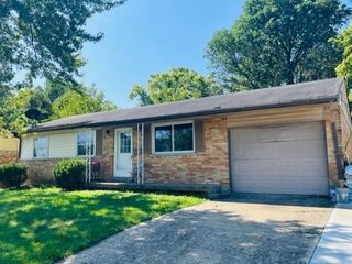 Foreclosed Home - 1477 MEREDITH DR, 45231