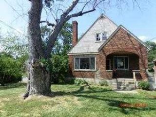 Foreclosed Home - 3292 BRATER AVE, 45238