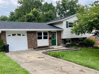 Foreclosed Home - 2343 FAIRGREEN DR, 45238