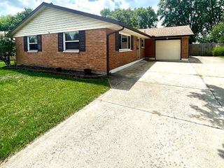 Foreclosed Home - 152 MARK LN, 45324