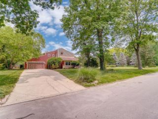 Foreclosed Home - 811 HICKORY HOLLOW RD, 45373