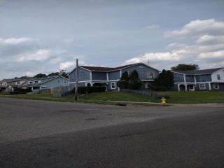 Foreclosed Home - 1927 W RIVERVIEW AVE, 45402