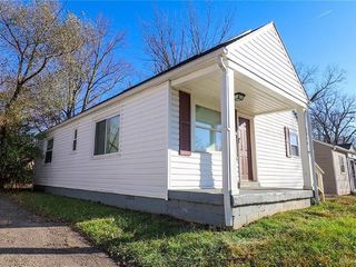 Foreclosed Home - 1950 SHAFTESBURY RD, 45406