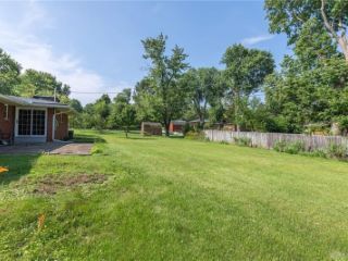 Foreclosed Home - List 100816015