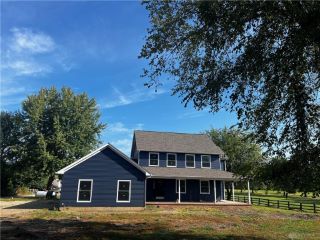 Foreclosed Home - 2211 E SOCIAL ROW RD, 45458