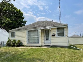 Foreclosed Home - 1907 ERIE AVE, 45505