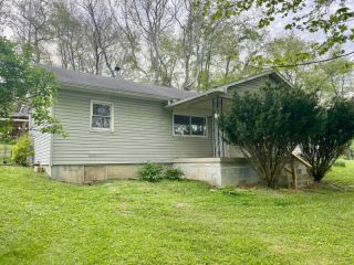 Foreclosed Home - 1155 S MICHIGAN AVE, 45692