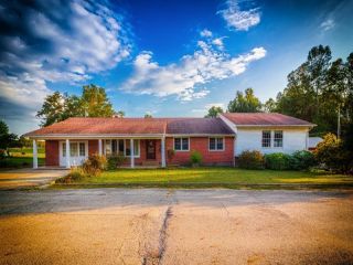 Foreclosed Home - 1023 MARDEC ST, 45693