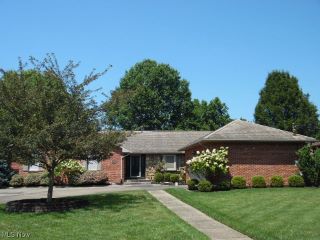 Foreclosed Home - 205 FLINTWOOD DR, 45750
