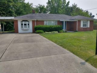 Foreclosed Home - 929 W VINYARD ST, 46011