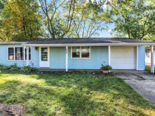 Foreclosed Home - 437 HAWTHORNE AVE, 46011