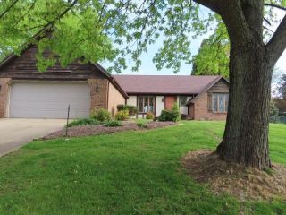 Foreclosed Home - 5048 Stonespring Ct, 46012