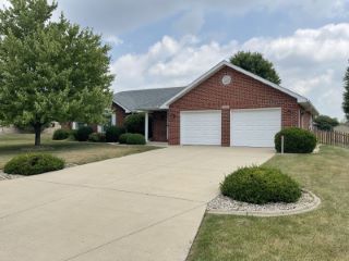 Foreclosed Home - 862 WESTGATE DR, 46012