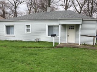 Foreclosed Home - 2610 E 8TH ST, 46012