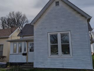 Foreclosed Home - 915 INDIANA AVE, 46012