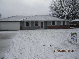 Foreclosed Home - 827 COUNTRY LN, 46013