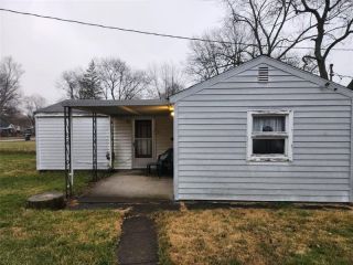 Foreclosed Home - 2233 W 28TH ST, 46016