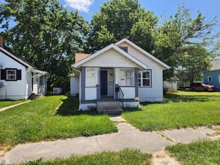 Foreclosed Home - 2214 WALNUT ST, 46016