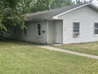Foreclosed Home - 1224 W 13TH ST, 46016