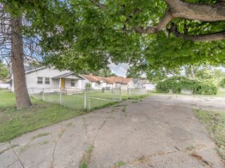 Foreclosed Home - 1424 HALFORD ST, 46016