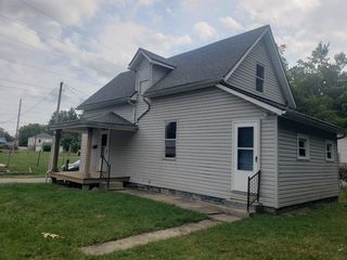 Foreclosed Home - 1227 SHORT ST, 46016